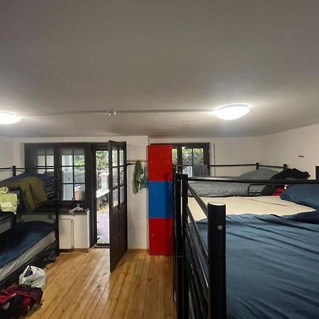 Eden Life Hostel Warschau Buitenkant foto