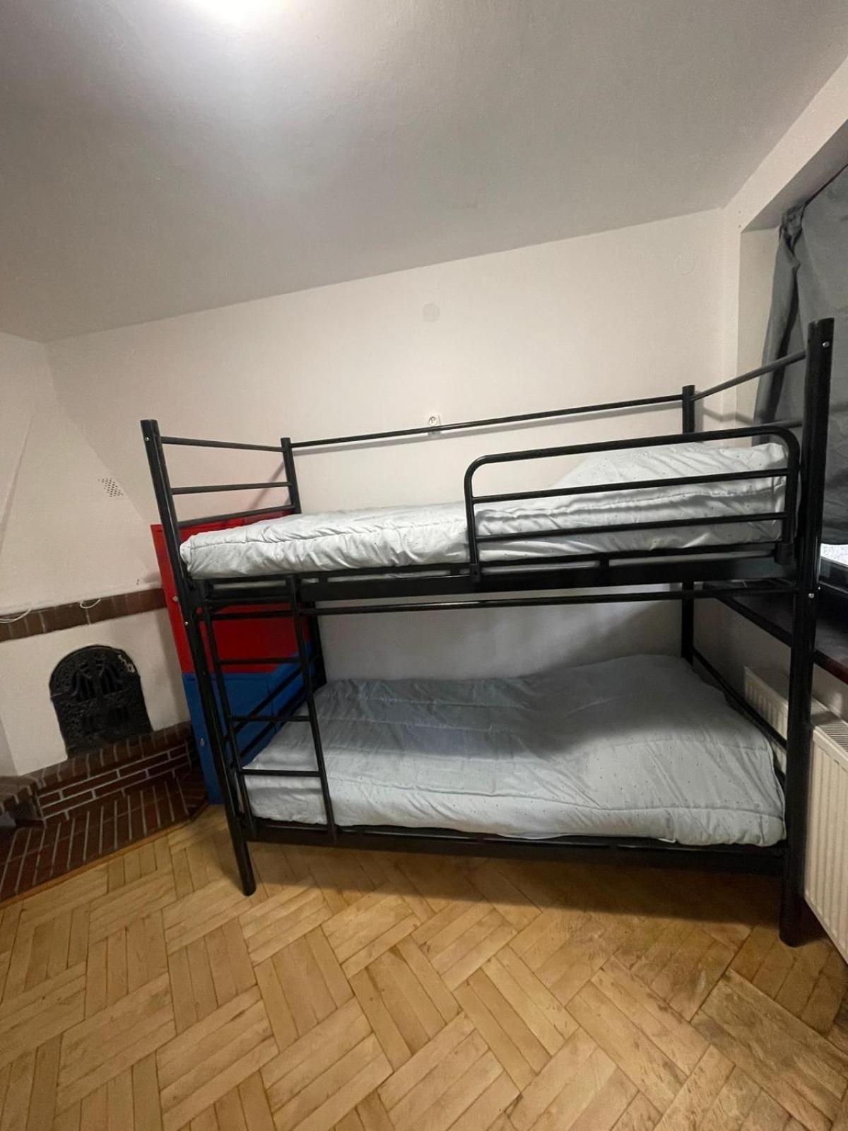 Eden Life Hostel Warschau Buitenkant foto